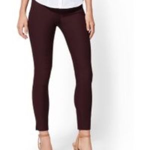 BNWT NY&CO High Waist Pull On Ankle Pant Wine M
